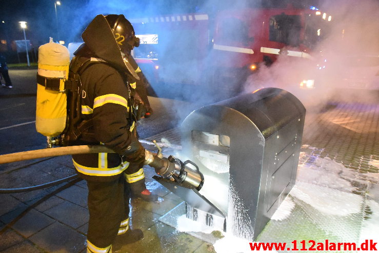 Brand i Container. Grønnedalen på Søndermanken. 31/12-2019. Kl 22:12.