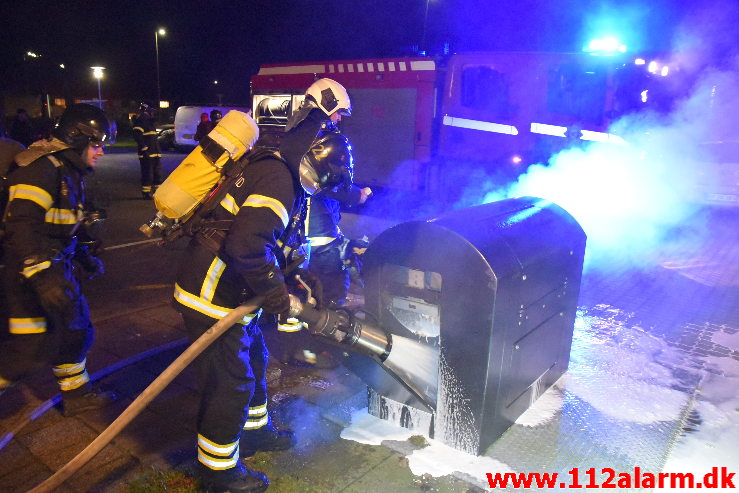 Brand i Container. Grønnedalen på Søndermanken. 31/12-2019. Kl 22:12.