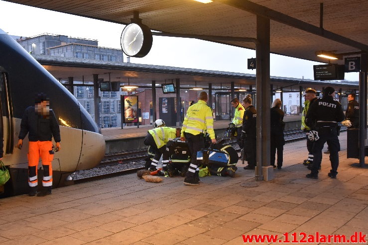 Personpåkørsel Fastklemt Tog. Vejle Banegård. 04/02-2020. Kl. 07:50.