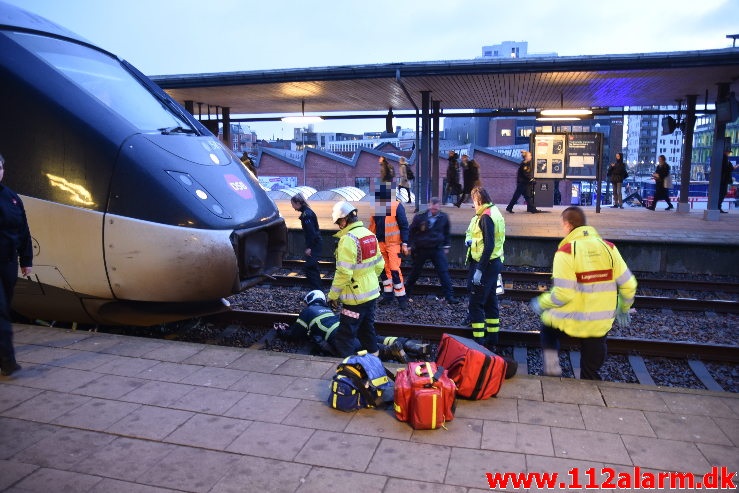 Personpåkørsel Fastklemt Tog. Vejle Banegård. 04/02-2020. Kl. 07:50.