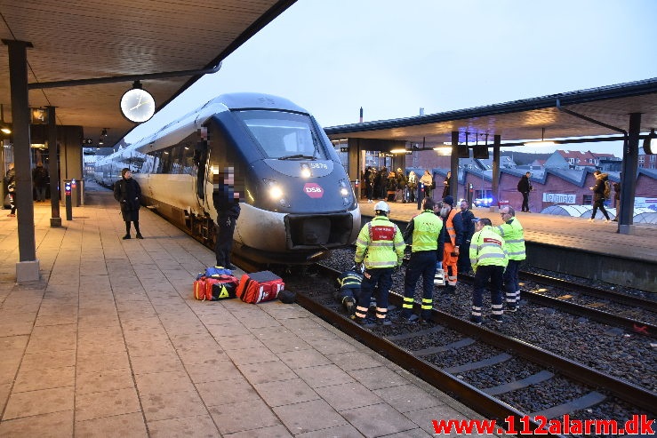 Personpåkørsel Fastklemt Tog. Vejle Banegård. 04/02-2020. Kl. 07:50.