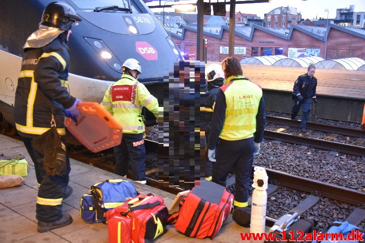 Personpåkørsel Fastklemt Tog. Vejle Banegård. 04/02-2020. Kl. 07:50.