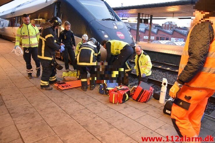 Personpåkørsel Fastklemt Tog. Vejle Banegård. 04/02-2020. Kl. 07:50.