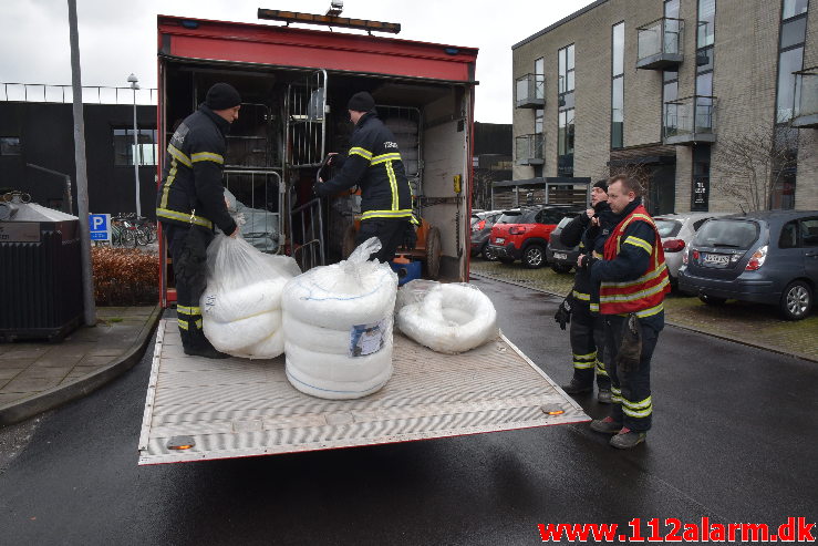 Trekantbrand med til at redde båd. Vejle Lystbådehavn på Stævnen. 22/02-2020. Kl. 13:28.