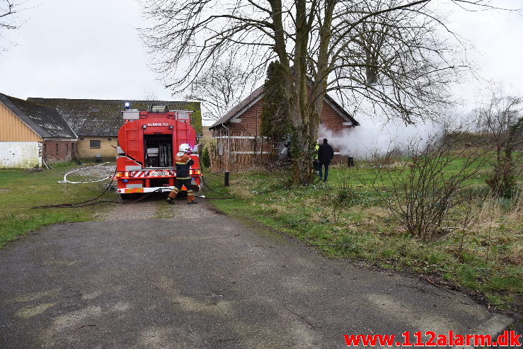 Brand i Villa. Ballevej ved Bredsten. 24/02-2020. Kl. 16:37.