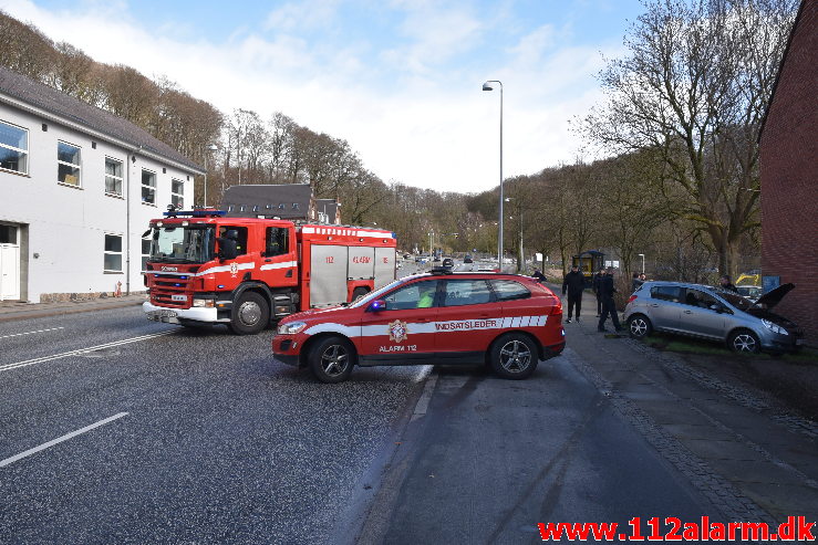 Færdselsuheld med Fastklemte. Horsensvej i Vejle. 13/03-2020. Kl. 13:29.