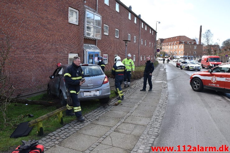 Færdselsuheld med Fastklemte. Horsensvej i Vejle. 13/03-2020. Kl. 13:29.