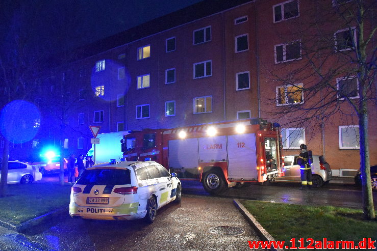 Ild i Etageejendom. Boulevarden 12 i Vejle. 15/03-2020. Kl. 18:46.