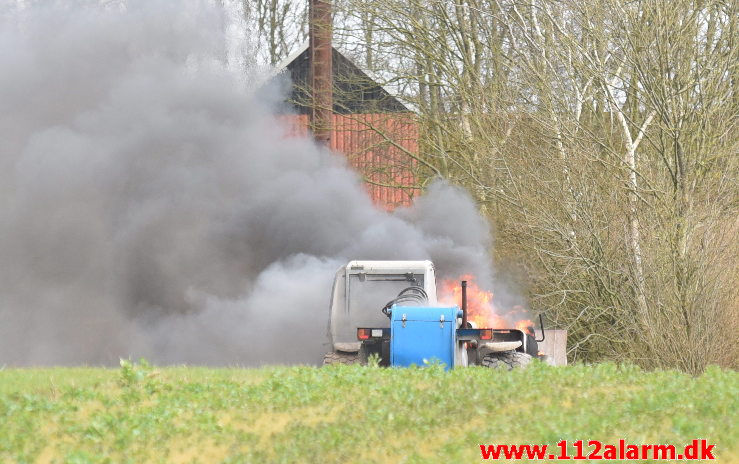 Brand i Landbrugsredskab. Karensdalvej ved Haraldskær. 18/03-2020. Kl. 14:32.