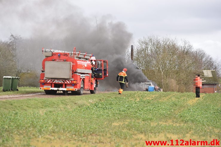 Brand i Landbrugsredskab. Karensdalvej ved Haraldskær. 18/03-2020. Kl. 14:32.