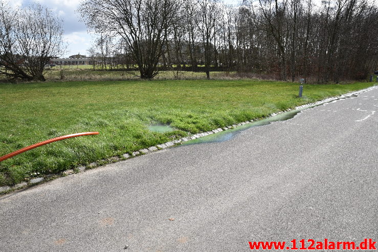 Større Kemikalie udslip. Lindestræde i Vejle. 19/03-2020. KL. 12:00.