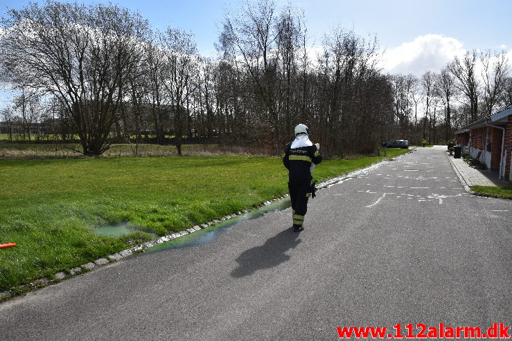 Større Kemikalie udslip. Lindestræde i Vejle. 19/03-2020. KL. 12:00.