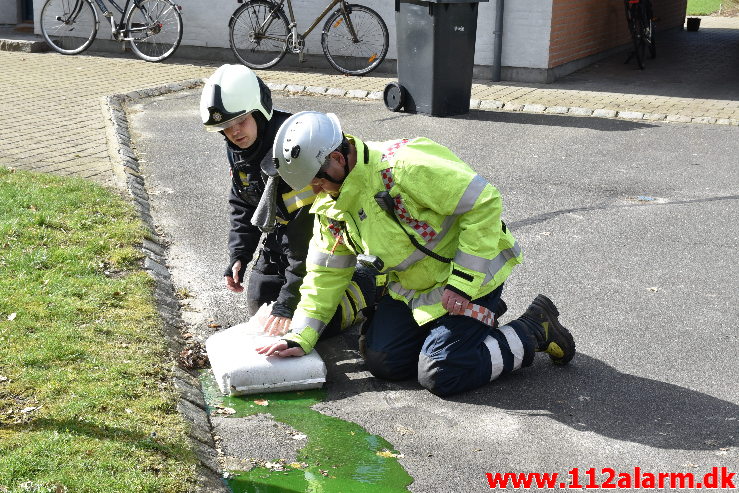 Større Kemikalie udslip. Lindestræde i Vejle. 19/03-2020. KL. 12:00.