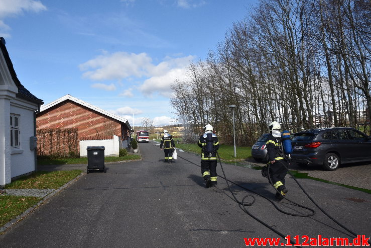 Større Kemikalie udslip. Lindestræde i Vejle. 19/03-2020. KL. 12:00.