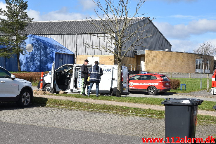 Større Kemikalie udslip. Lindestræde i Vejle. 19/03-2020. KL. 12:00.