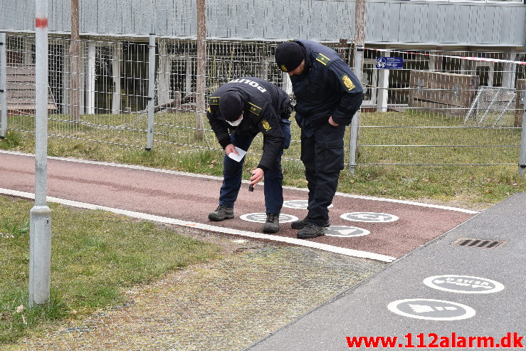 Overfald i lejlighed. Løget Høj 10D i Vejle. 02/04-2020. Kl. Ca. 12:30.