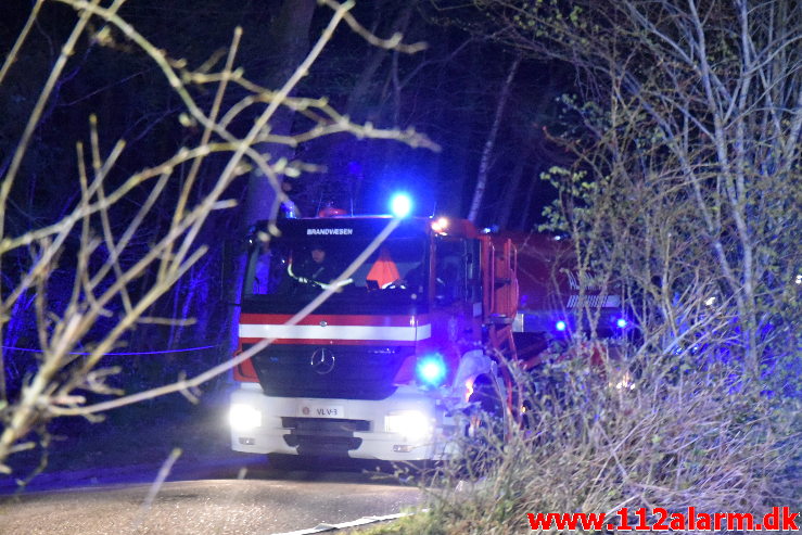 Voldsomt brand i carport. Ulvedalen i vejle øst. 12/04-2020. KL. 23:51.