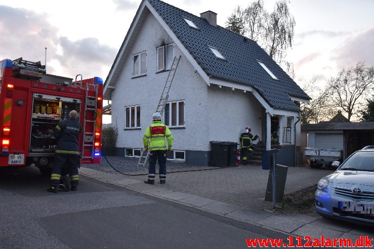 Ild i Villa/Rækkehus. Ømkulevej i vejle. 13/04-2020. KL 20:20.