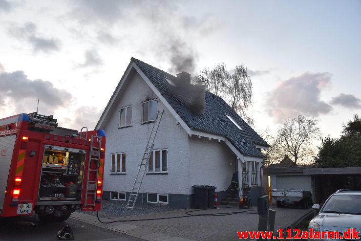 Ild i Villa/Rækkehus. Ømkulevej i vejle. 13/04-2020. KL 20:20.