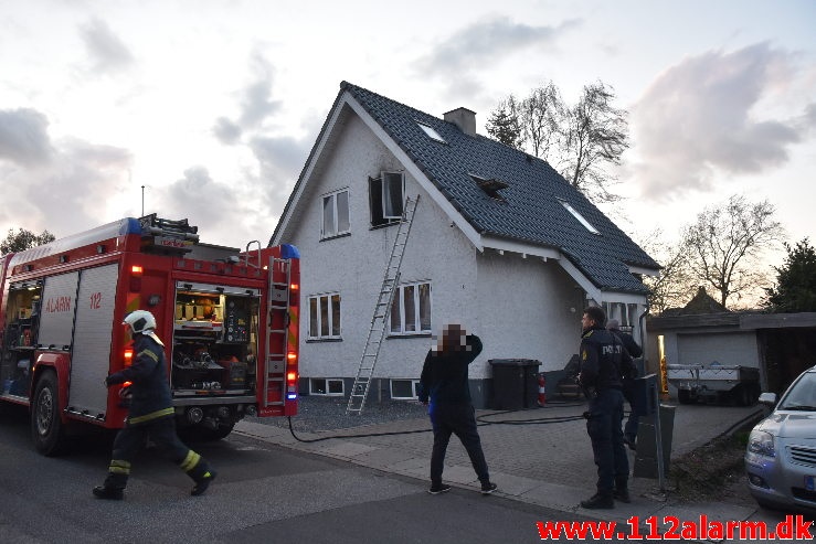 Ild i Villa/Rækkehus. Ømkulevej i vejle. 13/04-2020. KL 20:20.