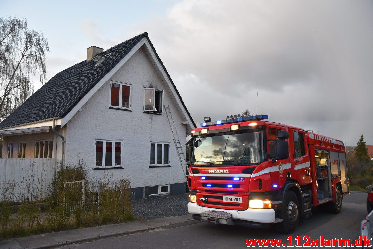 Ild i Villa/Rækkehus. Ømkulevej i vejle. 13/04-2020. KL 20:20.