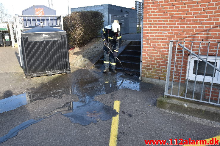 Brand i et eller andet. Egevang på Søndermarken. 17/04-2020. Kl. 17:41.