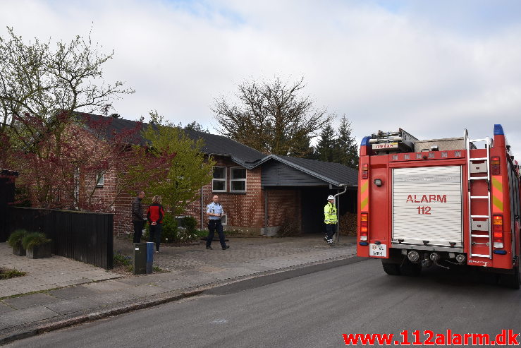 Brand i Villa. Gyvelvej i Vejle. 24/04-2020. Kl. 08:20.