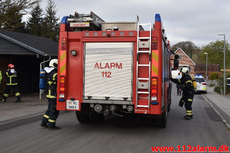 Brand i Villa. Gyvelvej i Vejle. 24/04-2020. Kl. 08:20.