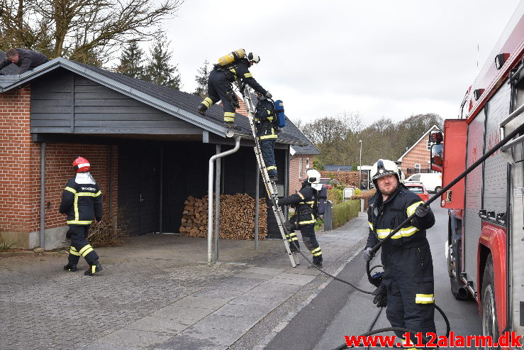 Brand i Villa. Gyvelvej i Vejle. 24/04-2020. Kl. 08:20.