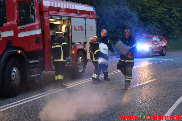 Han røg hen over autoværnet. Jellingvej i Vejle. 05/05-2020. Kl. 21:19.