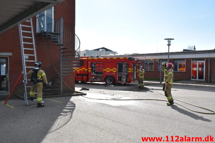 Bygningsbrand – Institution. Skolebakken 3 i Rask Mølle. 06/05-2020. Kl. 16:57.