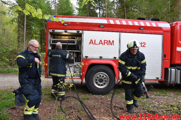 Mindre Naturbrand. Skovgade i Jelling. 07/05-2020. Kl. 20:18.