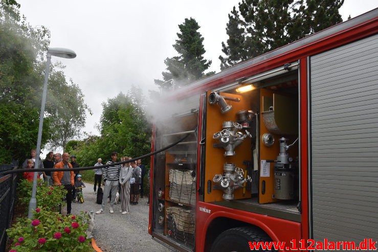 Voldsomt brand i Villa. Møllehusvej i Grejs. 12/06-2020. Kl. 18:34.