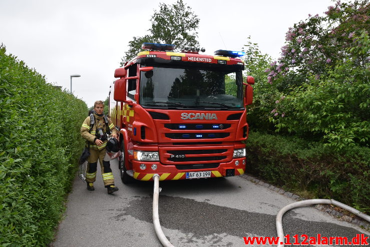 Voldsomt brand i Villa. Møllehusvej i Grejs. 12/06-2020. Kl. 18:34.