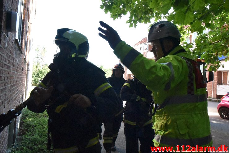 Ild i Etageejendom . Ribe Landevej 11 i Vejle. 25/06-2020. Kl. 10:02