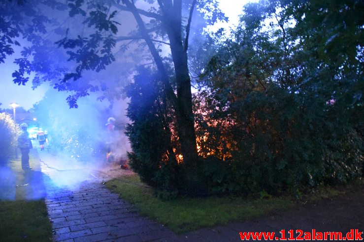 Brand i Campingvogn. Fårupled i Jelling. 04/07-2020. Kl. 22:14.