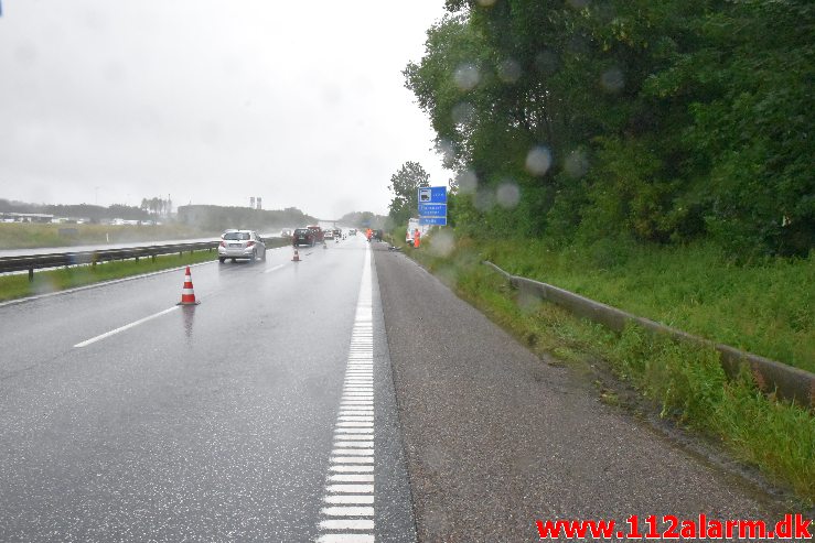Rema 1000 kørte af motorvejen. Motorvejen E45 lige nord for DTC. 05/07-2020. Kl. 09:44.