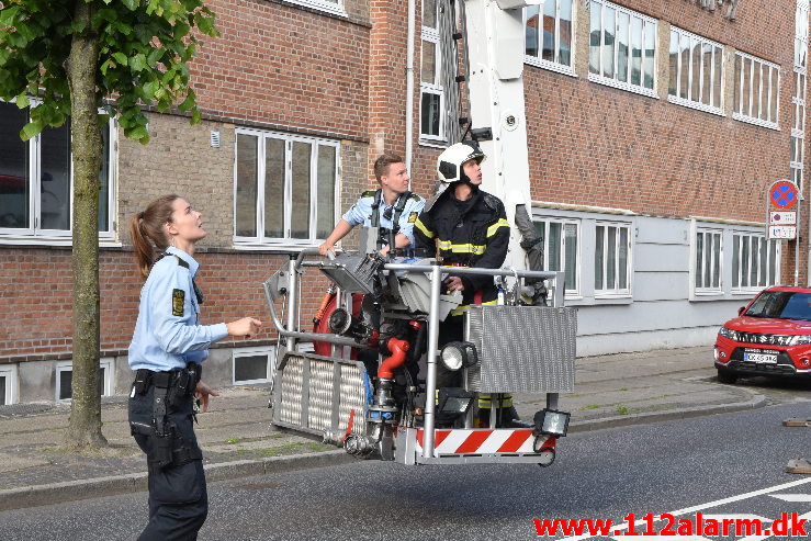 Personredning / Højderedning fra Bygning: Vardevej i Vejle. 10/07-2020. KL. 07:38.