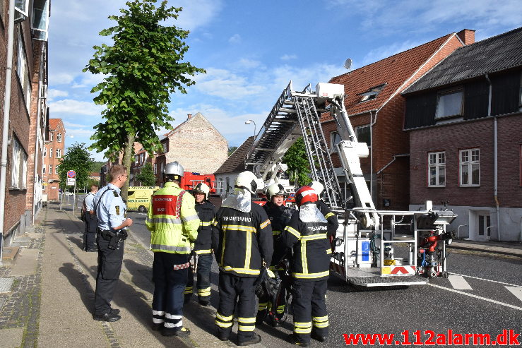 Personredning / Højderedning fra Bygning: Vardevej i Vejle. 10/07-2020. KL. 07:38.