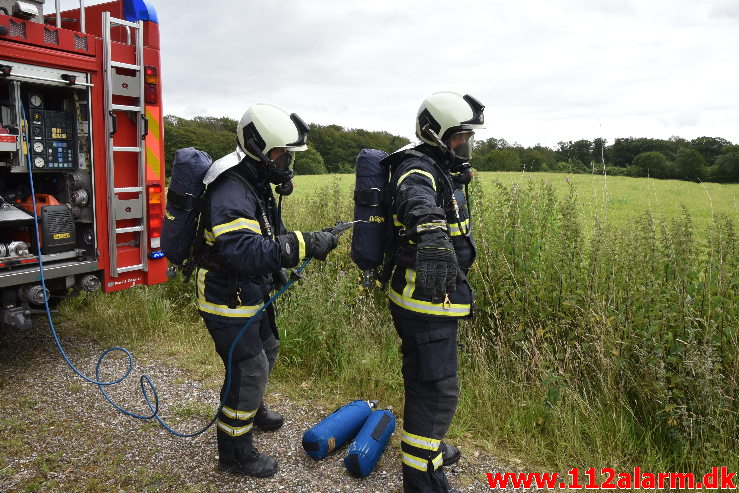 Påsat brand på ubeboet gård. Grønlandsvej i Vejle. 12/07-2020. Kl. 12:53.