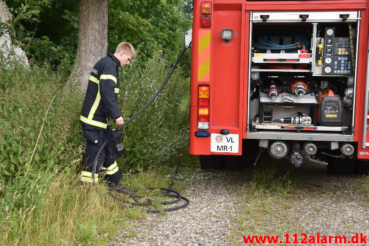 Påsat brand på ubeboet gård. Grønlandsvej i Vejle. 12/07-2020. Kl. 12:53.