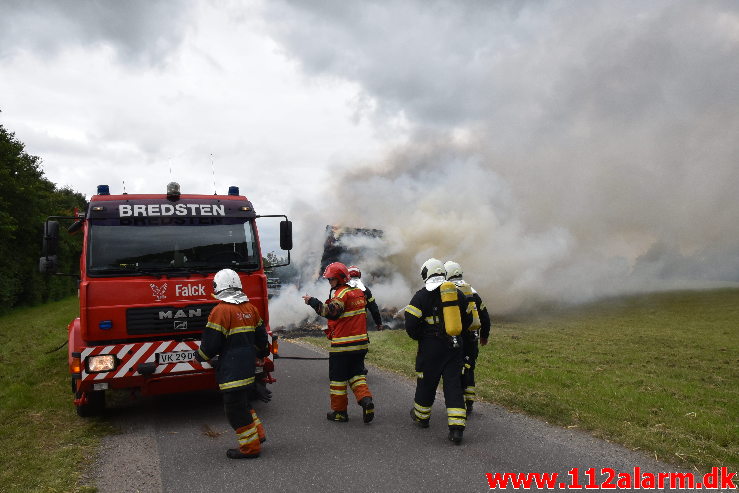 Brand-Landbrugsredskab. Tofthøjvej i Jelling. 23/07-2020. Kl. 15:51.