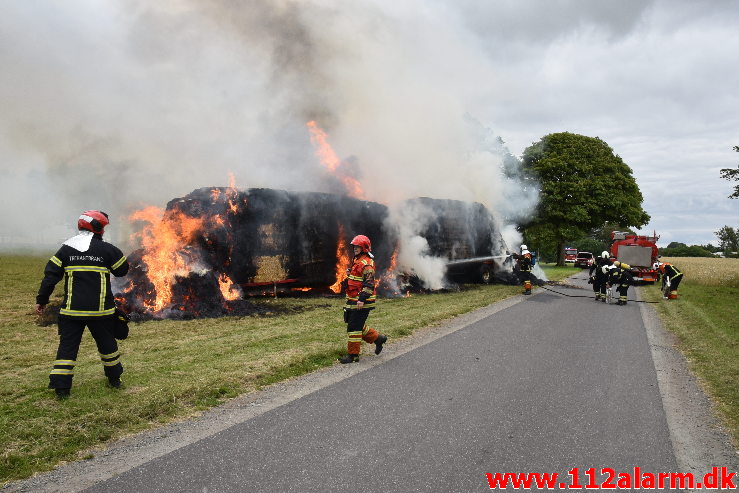 Brand-Landbrugsredskab. Tofthøjvej i Jelling. 23/07-2020. Kl. 15:51.