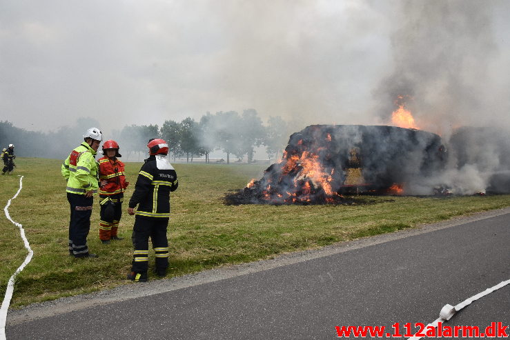 Brand-Landbrugsredskab. Tofthøjvej i Jelling. 23/07-2020. Kl. 15:51.