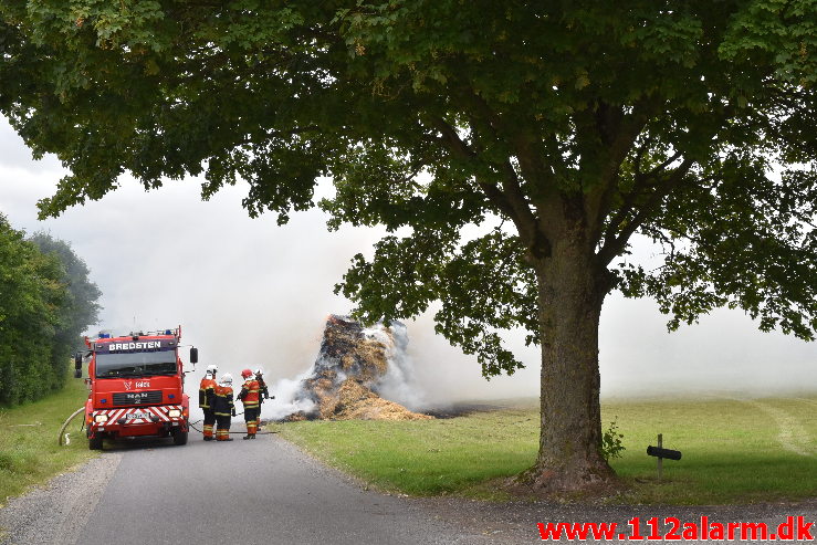 Brand-Landbrugsredskab. Tofthøjvej i Jelling. 23/07-2020. Kl. 15:51.