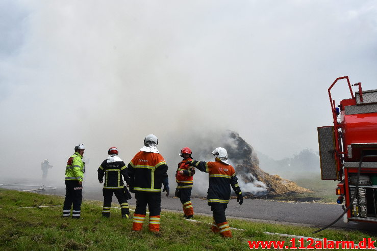 Brand-Landbrugsredskab. Tofthøjvej i Jelling. 23/07-2020. Kl. 15:51.