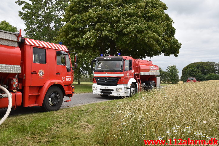 Brand-Landbrugsredskab. Tofthøjvej i Jelling. 23/07-2020. Kl. 15:51.