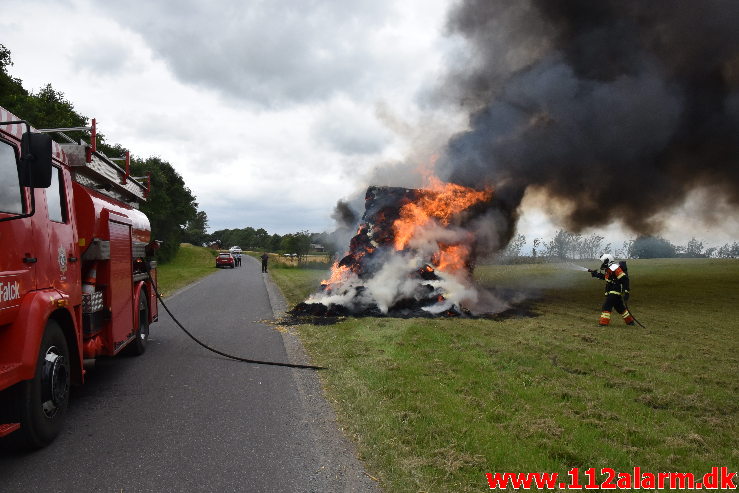 Brand-Landbrugsredskab. Tofthøjvej i Jelling. 23/07-2020. Kl. 15:51.