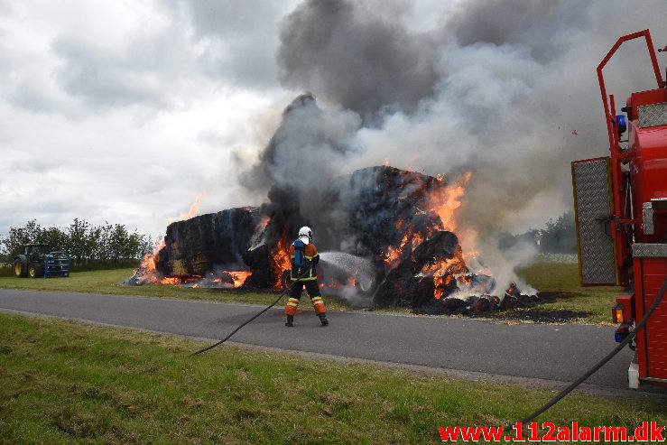 Brand-Landbrugsredskab. Tofthøjvej i Jelling. 23/07-2020. Kl. 15:51.