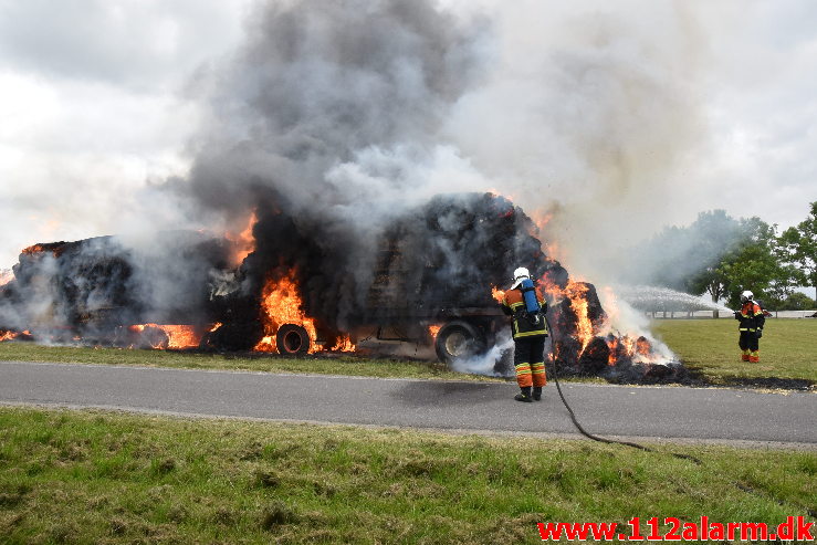 Brand-Landbrugsredskab. Tofthøjvej i Jelling. 23/07-2020. Kl. 15:51.